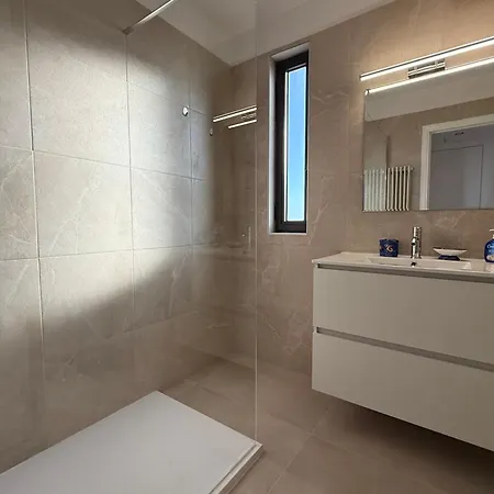 Apartamento 06do Beau Rénové Face à La *