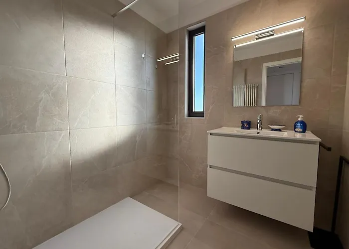 Apartamento 06do Beau Rénové Face à La *